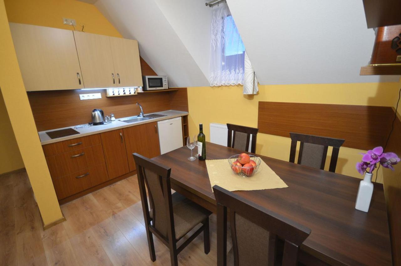 Apartmany Best I. Besenova Bagian luar foto