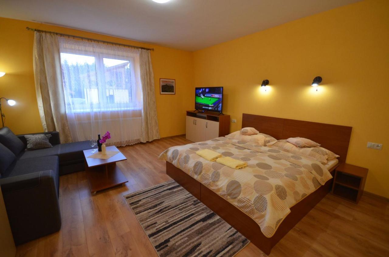 Apartmany Best I. Besenova Bagian luar foto