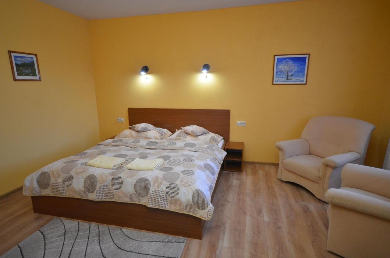 Apartmany Best I. Besenova Bagian luar foto