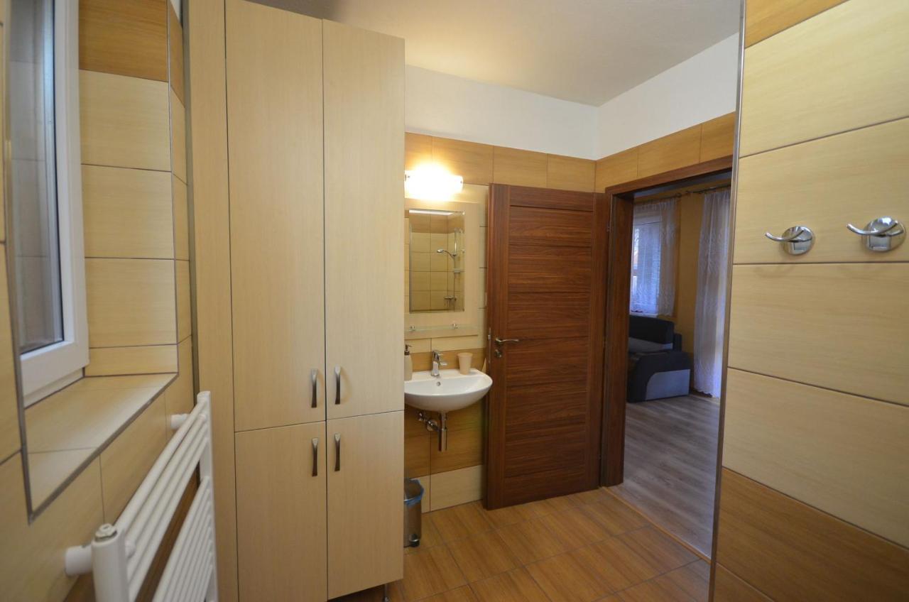 Apartmany Best I. Besenova Bagian luar foto